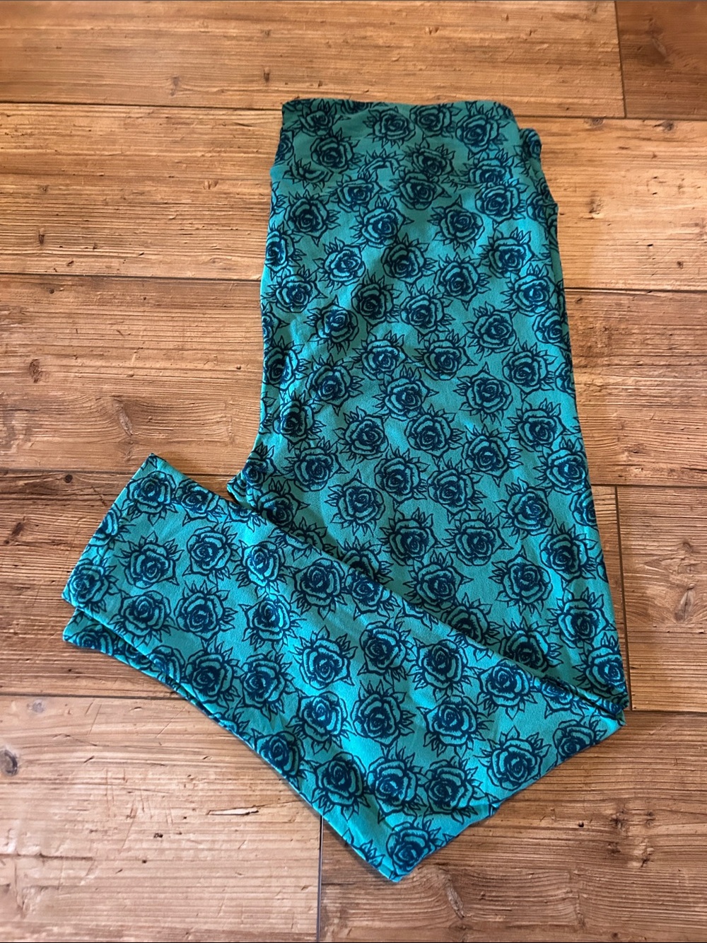 LulaRoe TC2 Mint Roses leggings NWOT